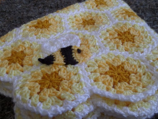 bee baby blanket crochet