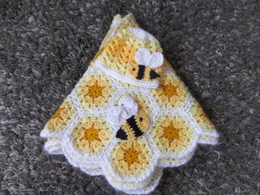 bee baby blanket crochet